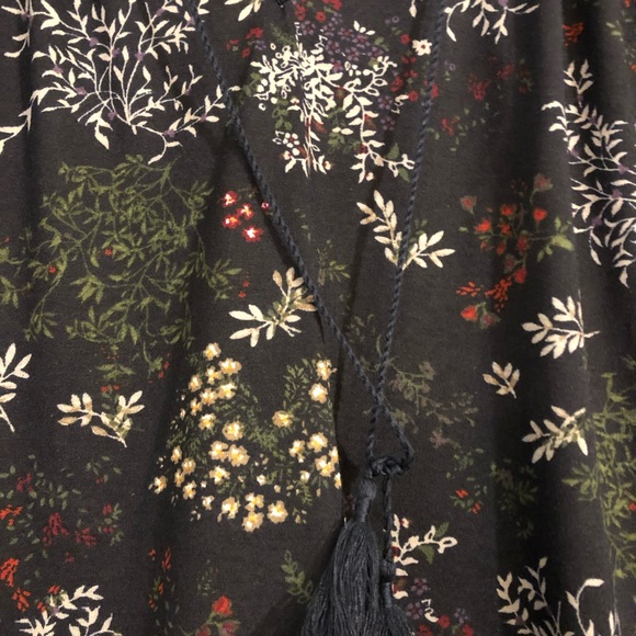 Floral Top - Picture 3 of 4